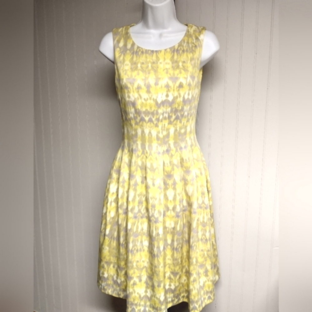 Calvin Klein Fit & Flare Sleeveless Yellow Pattern Dress Fully Lined Size 4 EUC